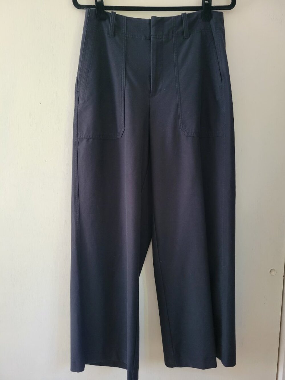 Athleta Wide Leg Crop Pant Black Quiet Luxury Travel Workwear Athleisure sz 10 - Picture 2 of 11